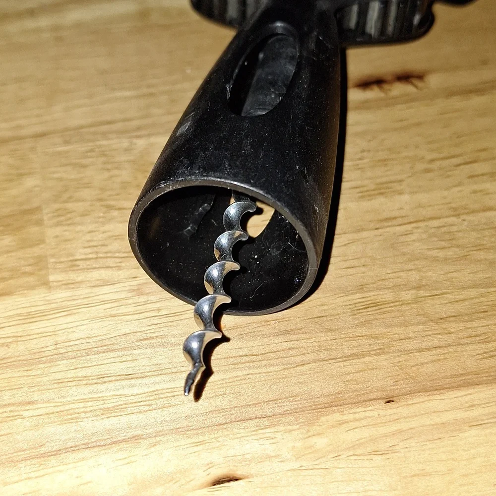 Wine bottle opener
